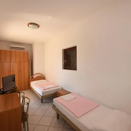 Maslina 4*